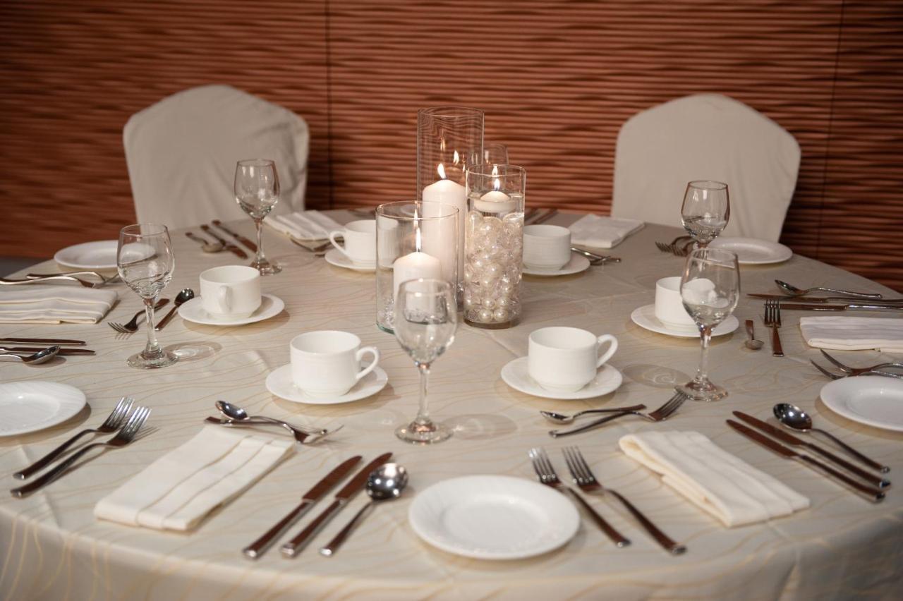 אדמונטון Matrix Hotel מראה חיצוני תמונה