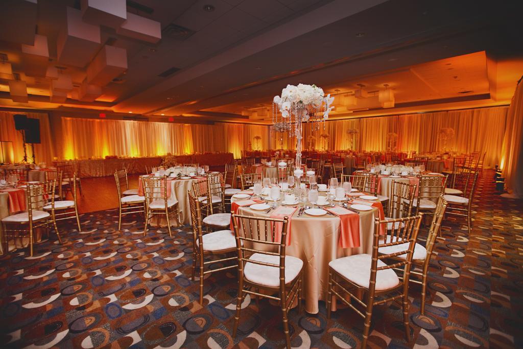 אדמונטון Matrix Hotel מראה חיצוני תמונה