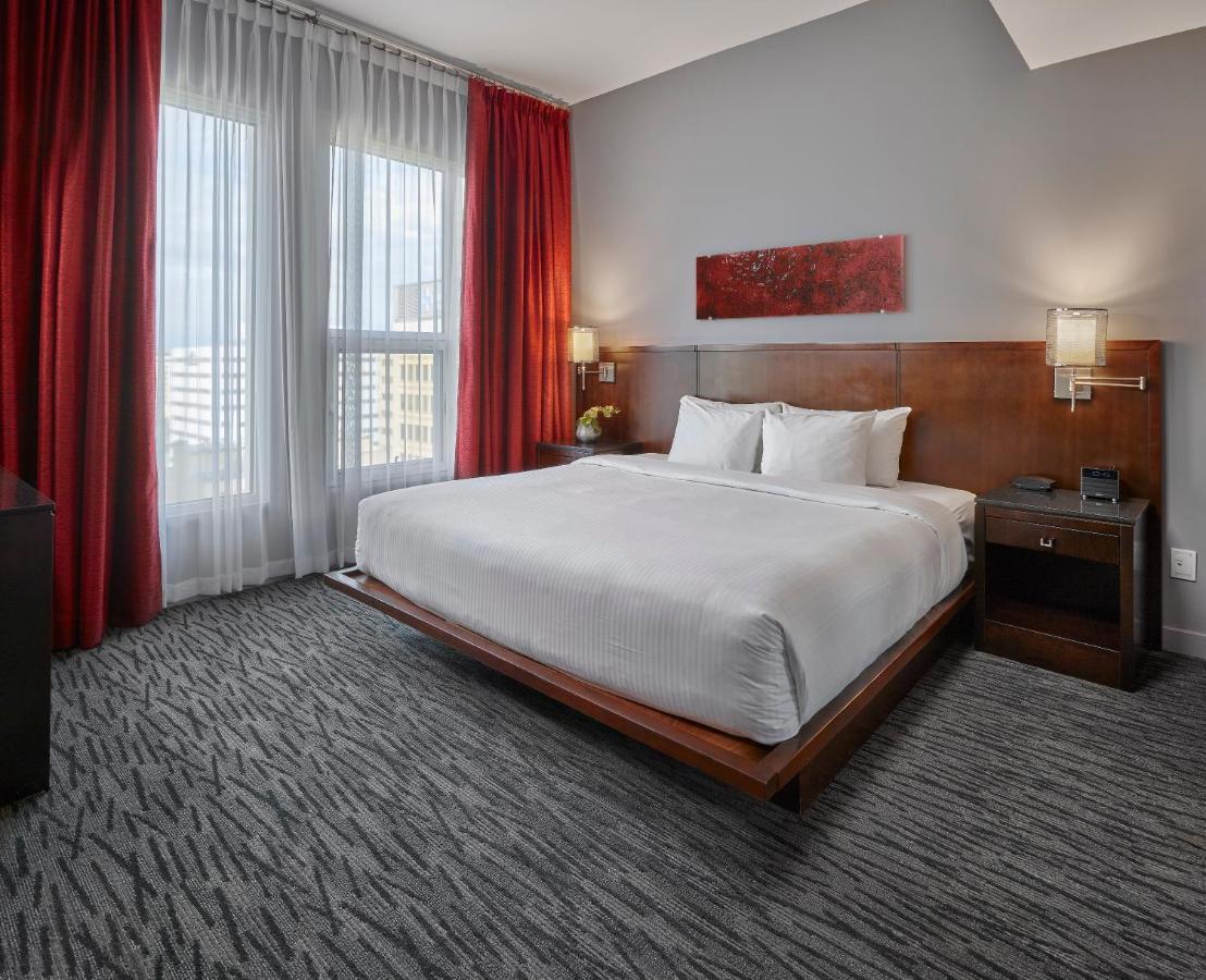 אדמונטון Matrix Hotel מראה חיצוני תמונה